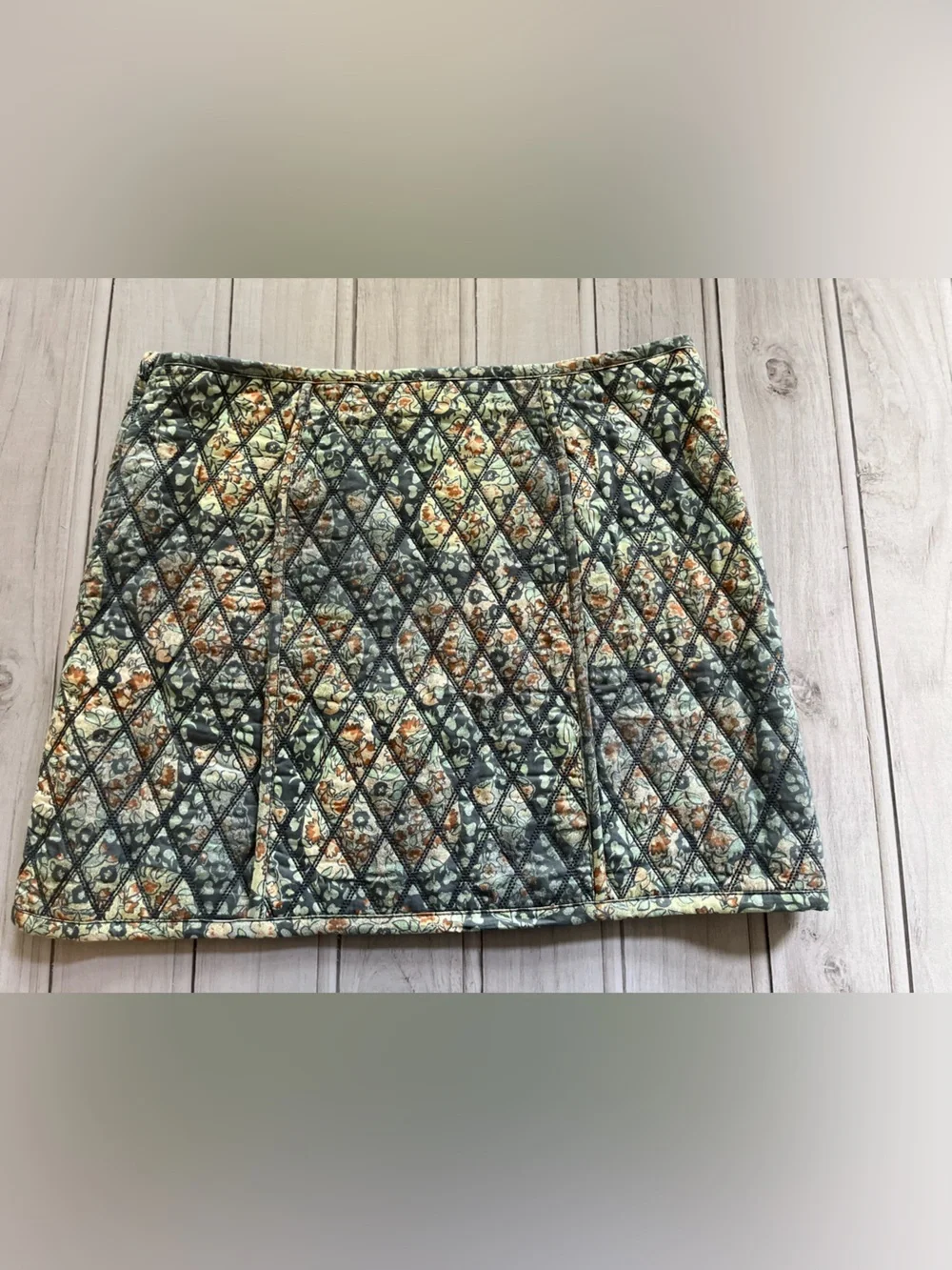 New women’s Free People Darla diamond quilted blue floral tapestry mini skirt.12